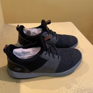 Skechers Men's Gray and Black Sneakers